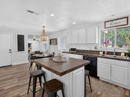 11890 Cresthill Dr, Elk Grove, CA 95624 Photo