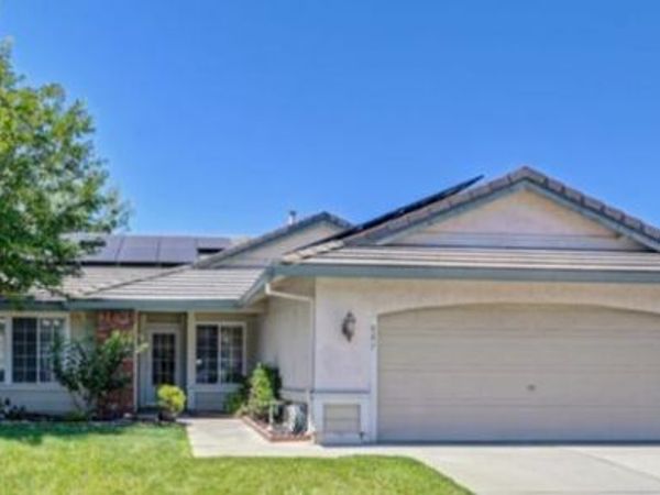 967 Conwell Ct, Galt, CA 95632