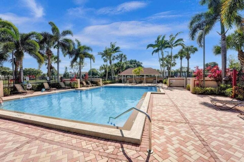865 Blue Ridge Circle, West Palm Beach, FL 33409 Photo
