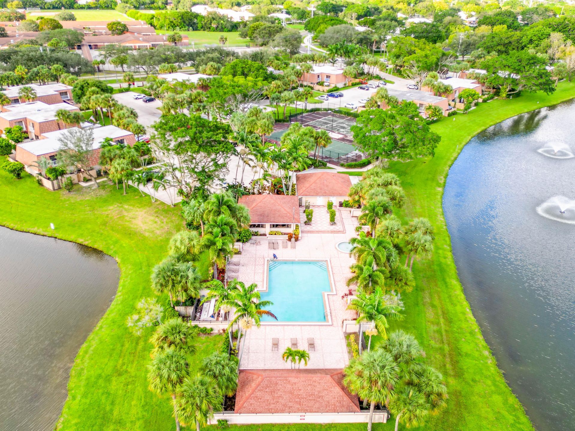 865 Blue Ridge Circle, West Palm Beach, FL 33409 Photo