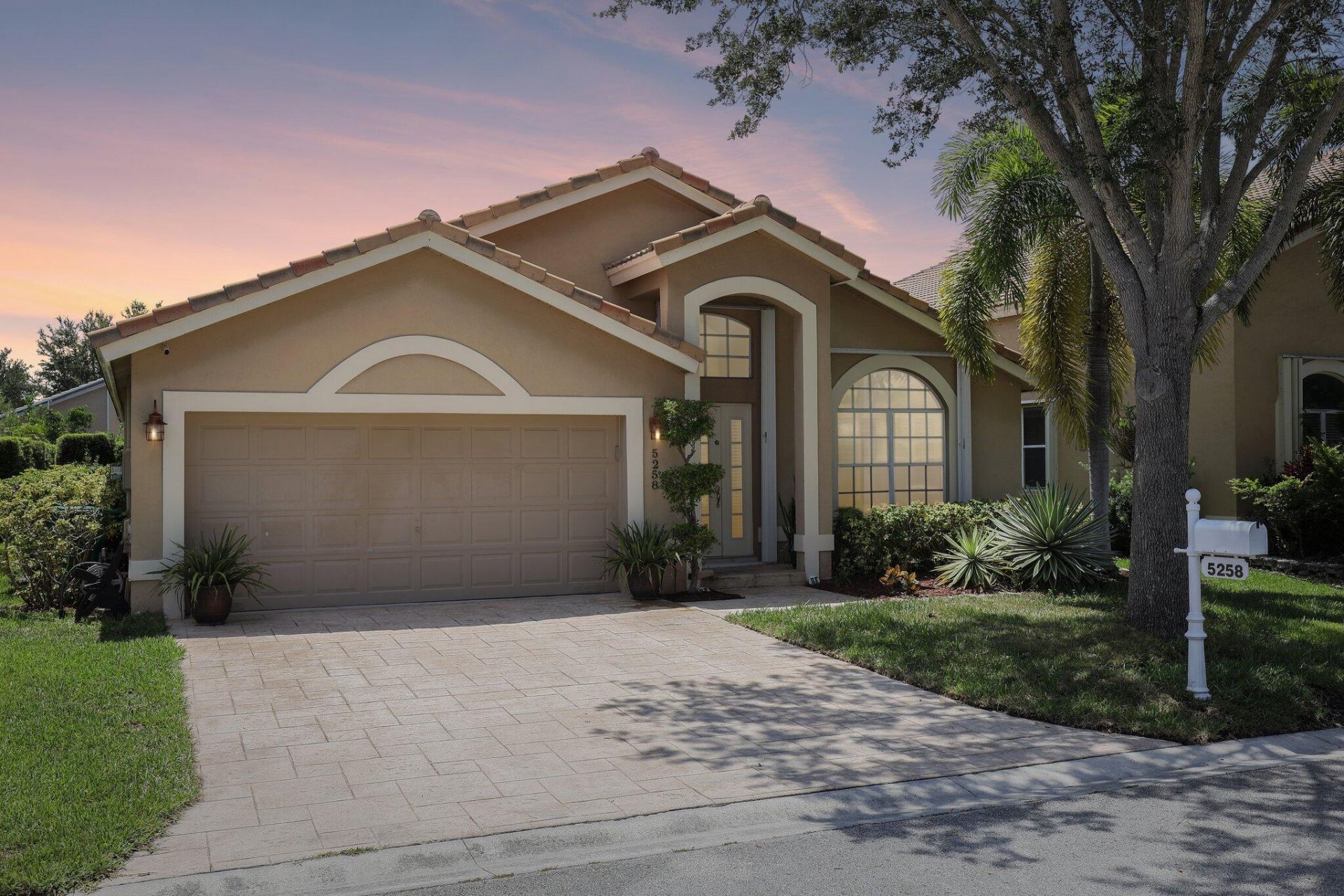 5258 NW 112th Terrace, Coral Springs, FL 33076 Photo