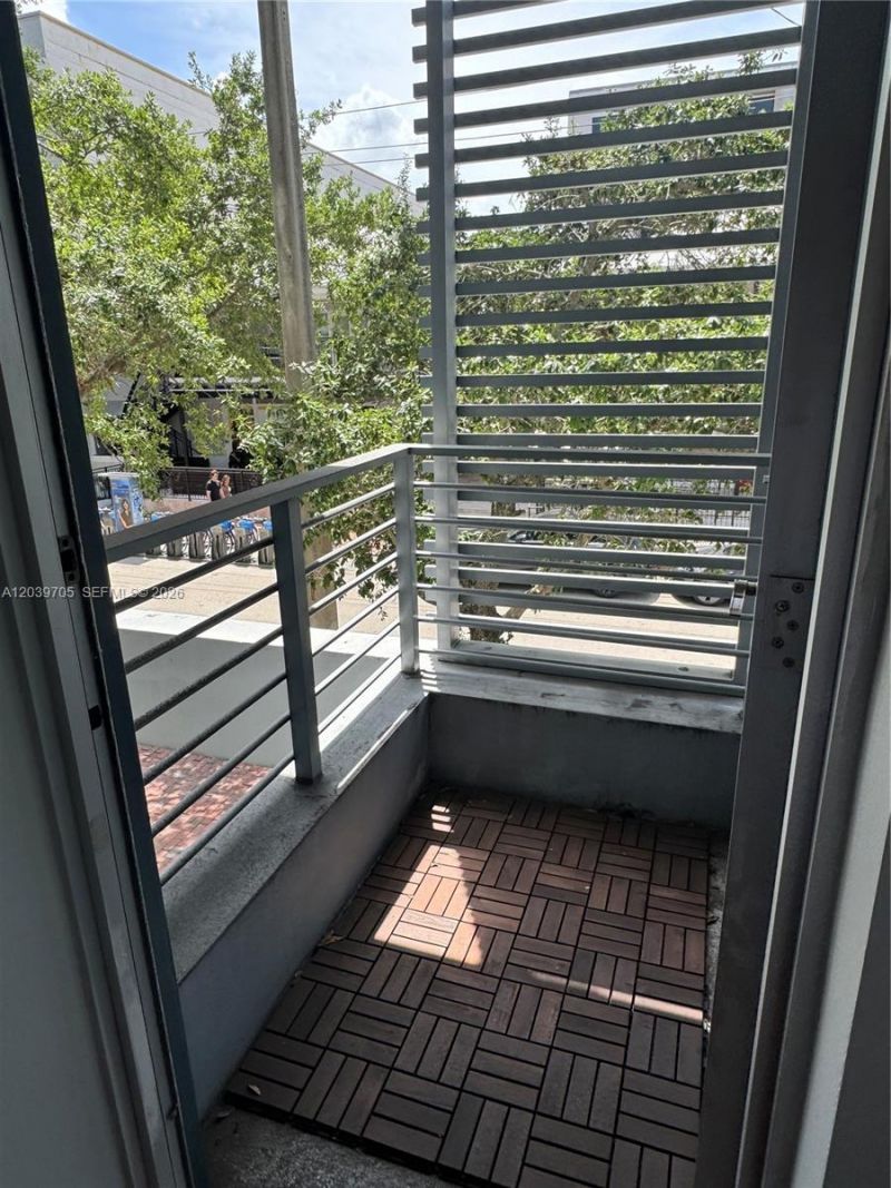 3339 Virginia St , Unit 105, Miami, FL 33133 Photo