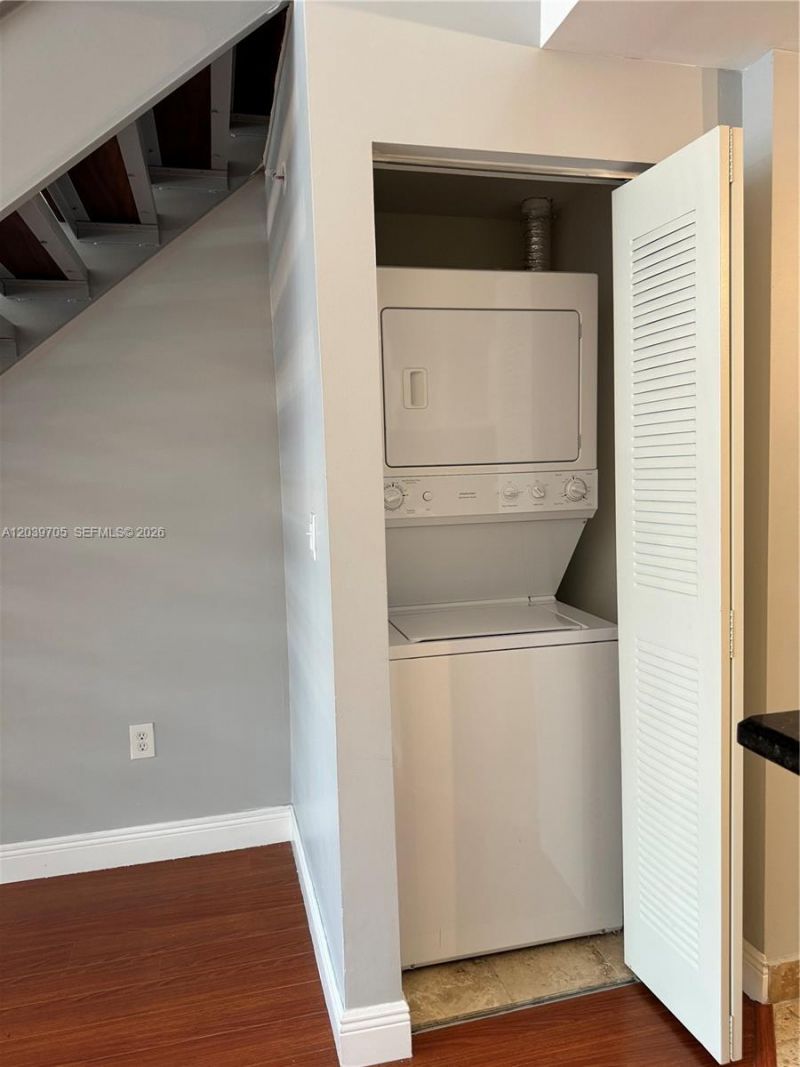 3339 Virginia St , Unit 105, Miami, FL 33133 Photo