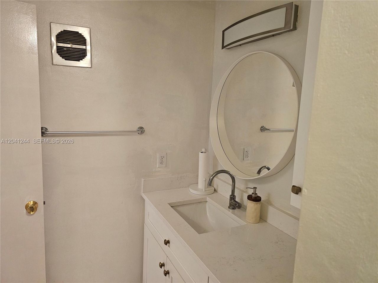 215 SE 3rd Ave, Unit 205A, Hallandale Beach, FL 33009 Photo