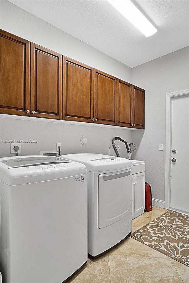 6807 NW 66th Way, Parkland, FL 33067 Photo