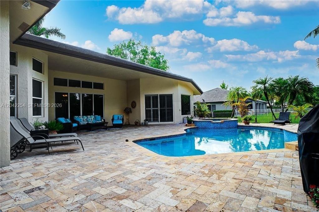 6807 NW 66th Way, Parkland, FL 33067 Photo