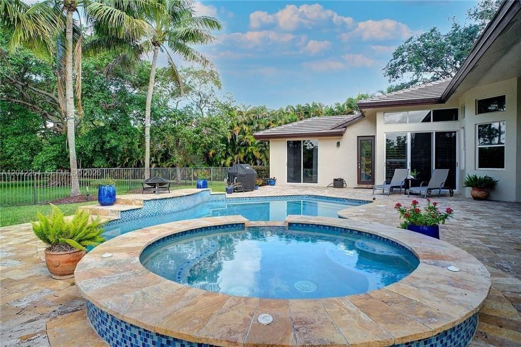 6807 NW 66th Way, Parkland, FL 33067 Photo