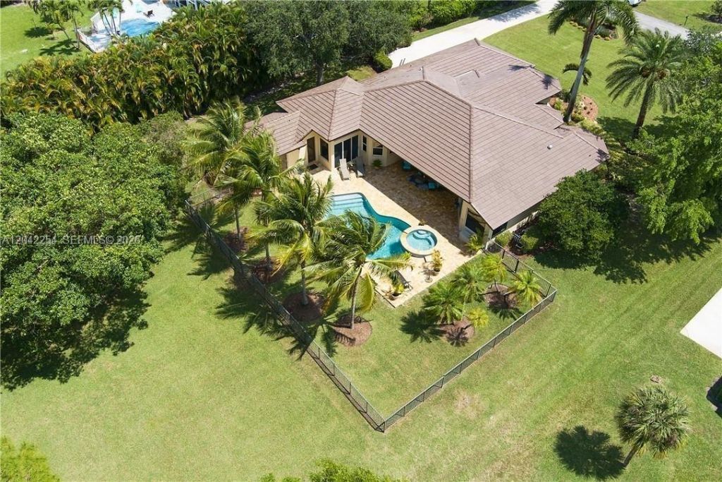6807 NW 66th Way, Parkland, FL 33067 Photo