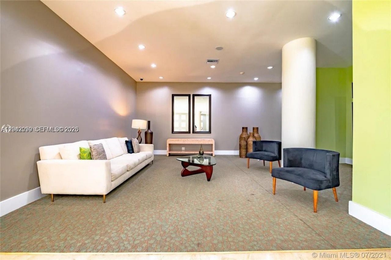 7441 Wayne Ave , Unit 15i, Miami Beach, FL 33141 Photo