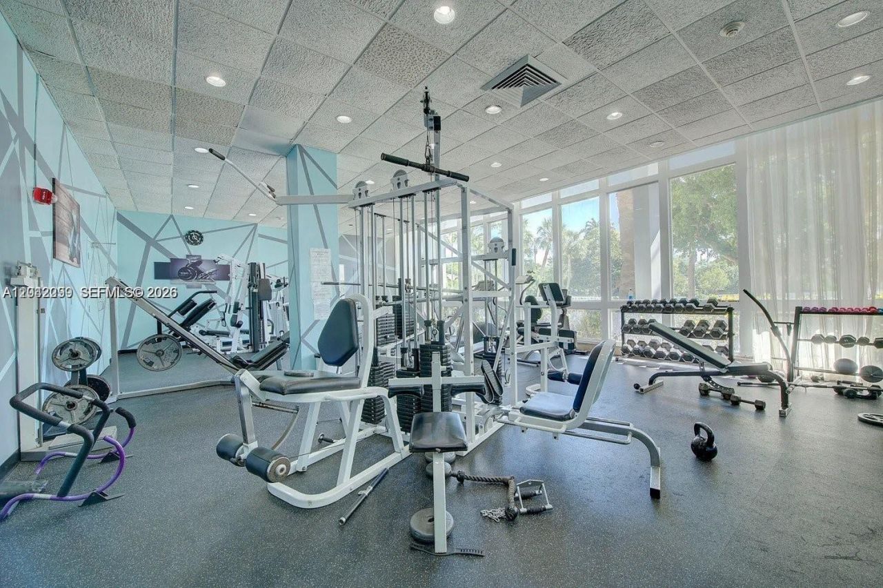7441 Wayne Ave , Unit 15i, Miami Beach, FL 33141 Photo