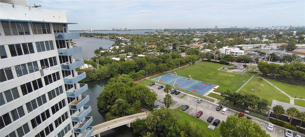 7441 Wayne Ave , Unit 15i, Miami Beach, FL 33141 Photo