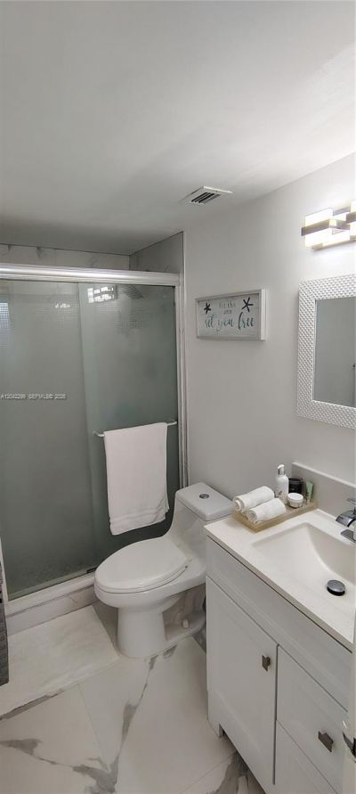 7441 Wayne Ave , Unit 15i, Miami Beach, FL 33141 Photo