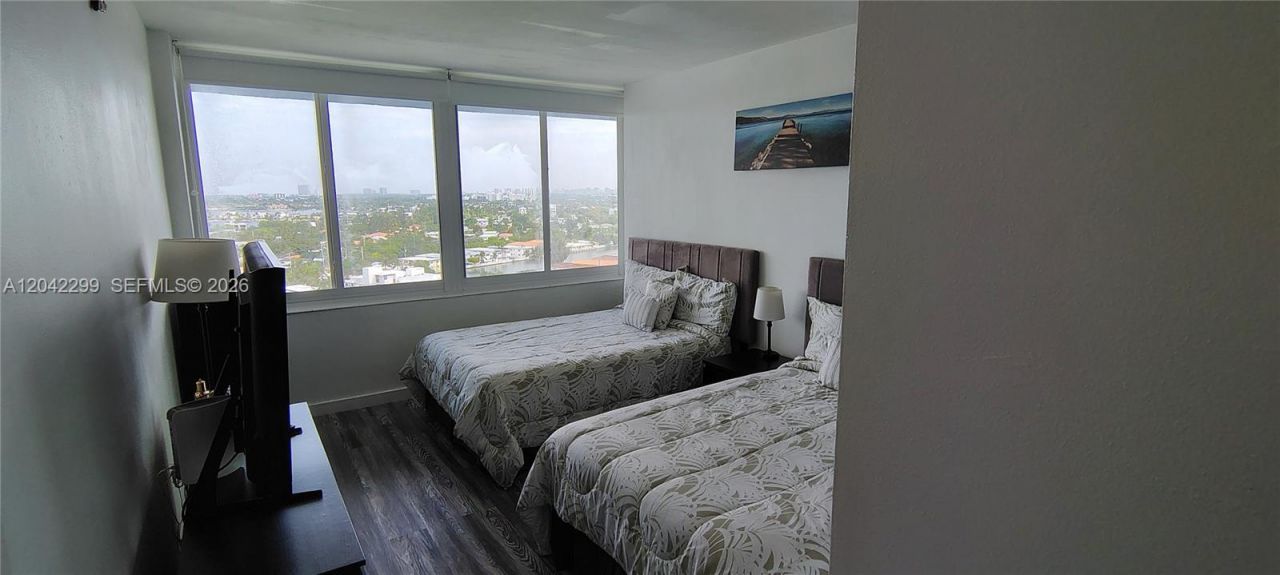 7441 Wayne Ave , Unit 15i, Miami Beach, FL 33141 Photo