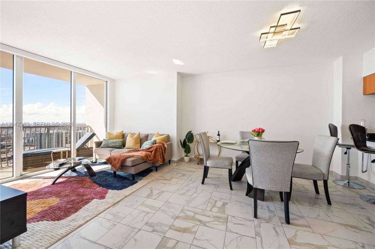 1750 N Bayshore Dr, Unit 5212, Miami, FL 33132 Photo