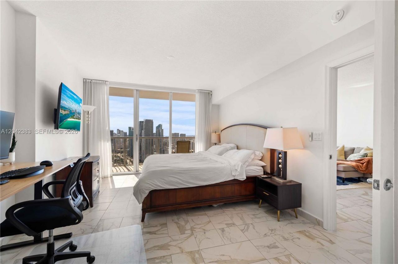 1750 N Bayshore Dr, Unit 5212, Miami, FL 33132 Photo