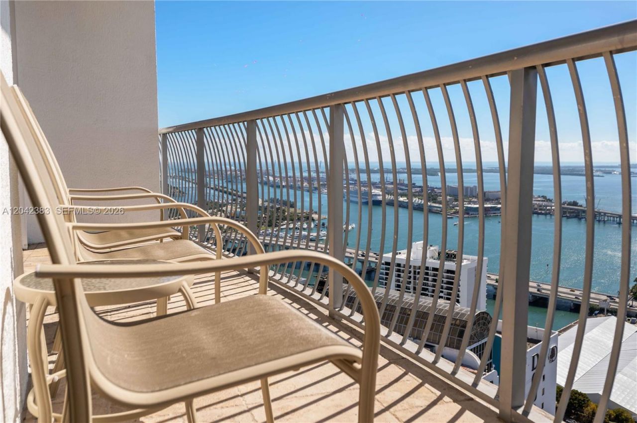 1750 N Bayshore Dr, Unit 5212, Miami, FL 33132 Photo