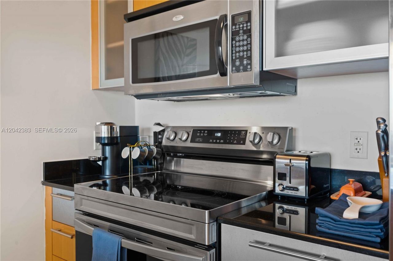 1750 N Bayshore Dr, Unit 5212, Miami, FL 33132 Photo