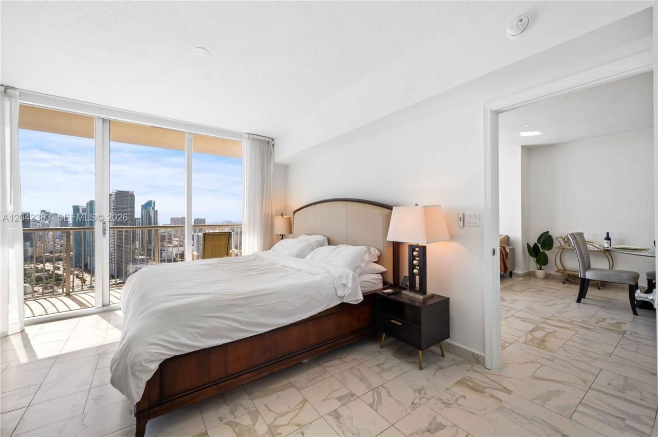 1750 N Bayshore Dr, Unit 5212, Miami, FL 33132 Photo