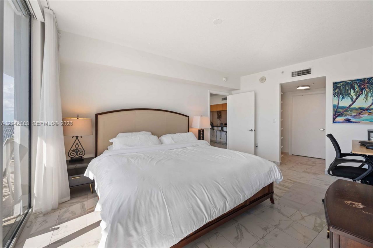 1750 N Bayshore Dr, Unit 5212, Miami, FL 33132 Photo