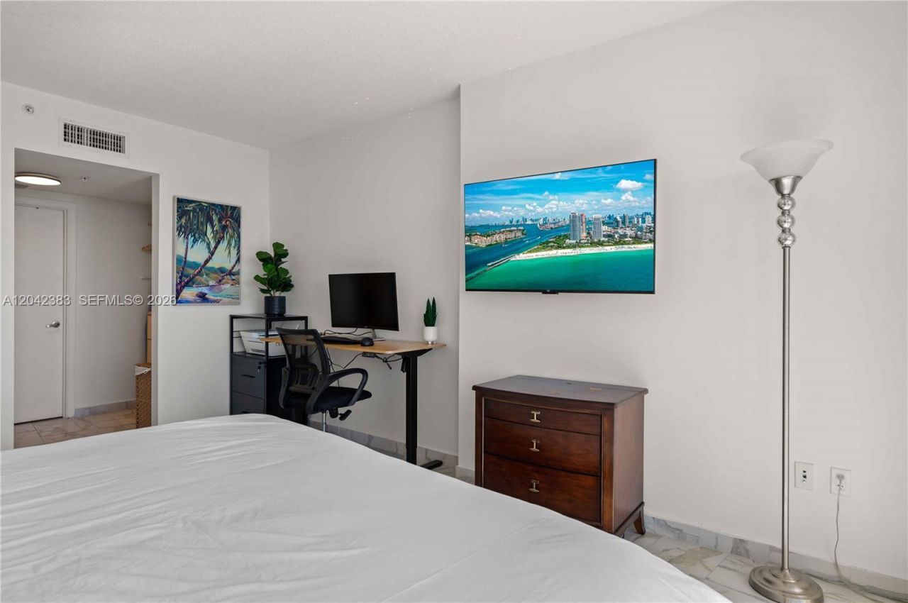 1750 N Bayshore Dr, Unit 5212, Miami, FL 33132 Photo