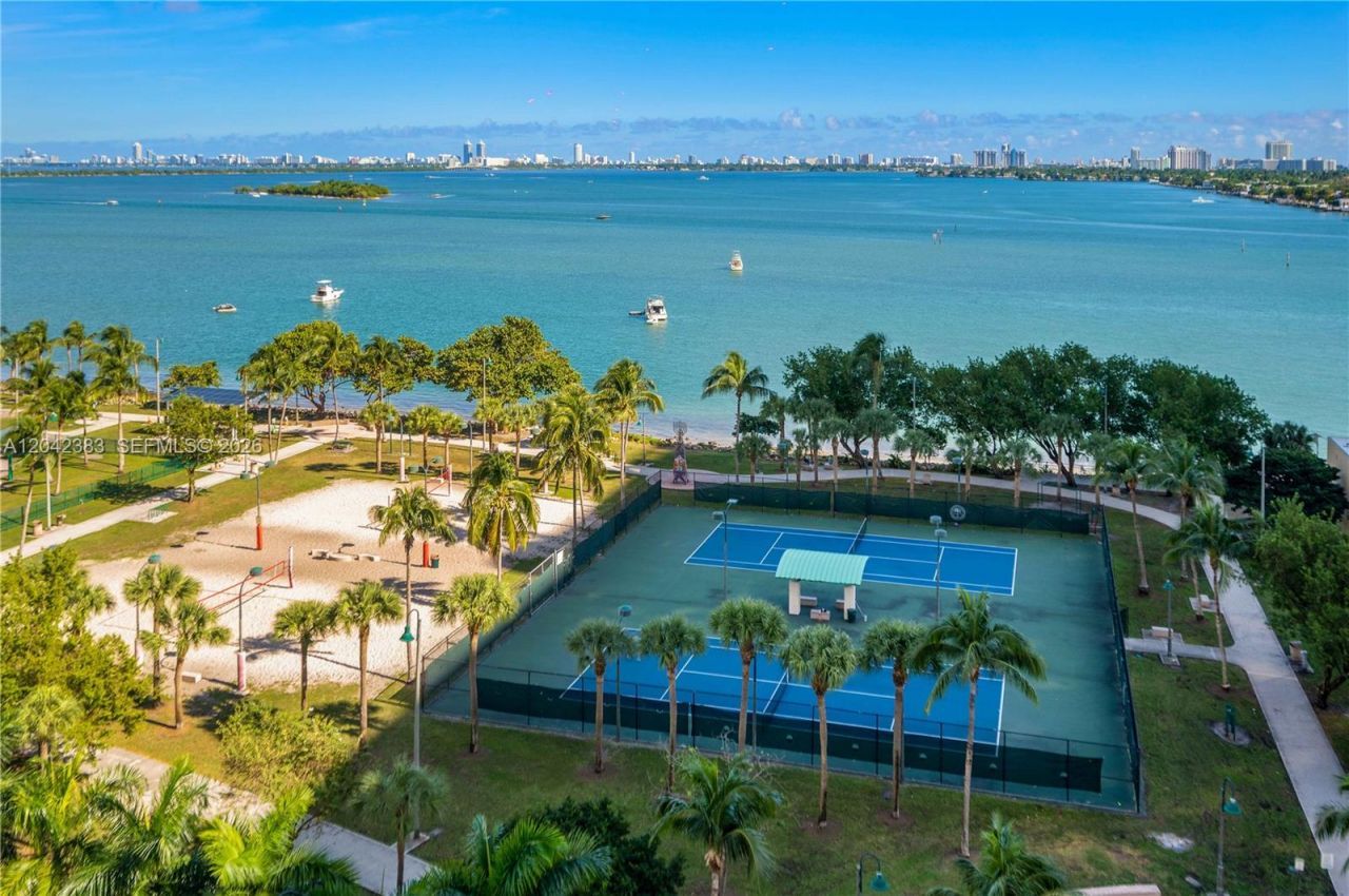 1750 N Bayshore Dr, Unit 5212, Miami, FL 33132 Photo