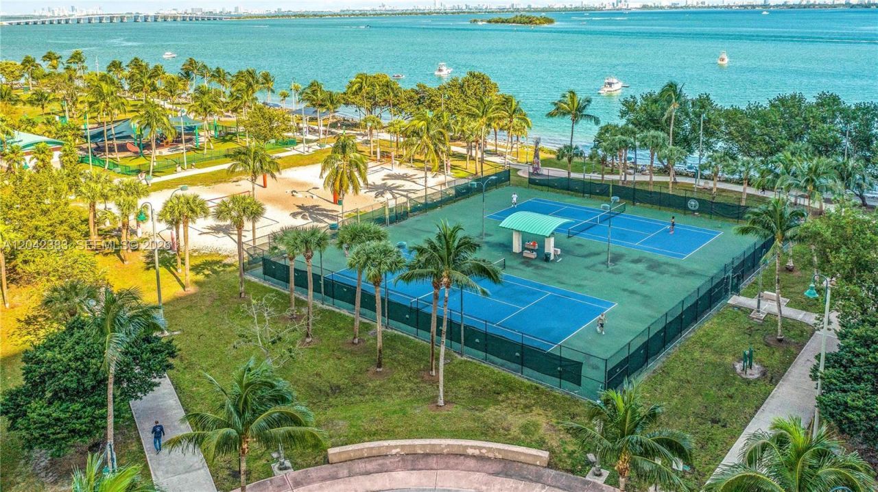 1750 N Bayshore Dr, Unit 5212, Miami, FL 33132 Photo