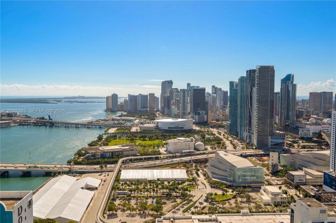1750 N Bayshore Dr, Unit 5212, Miami, FL 33132 Photo