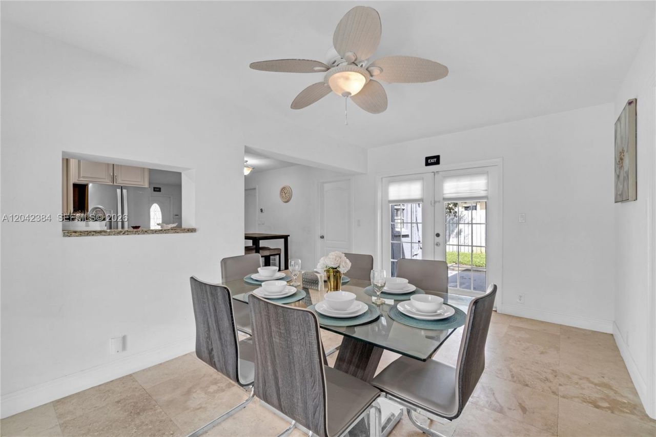 3338 Taft St , Hollywood, FL 33021 Photo
