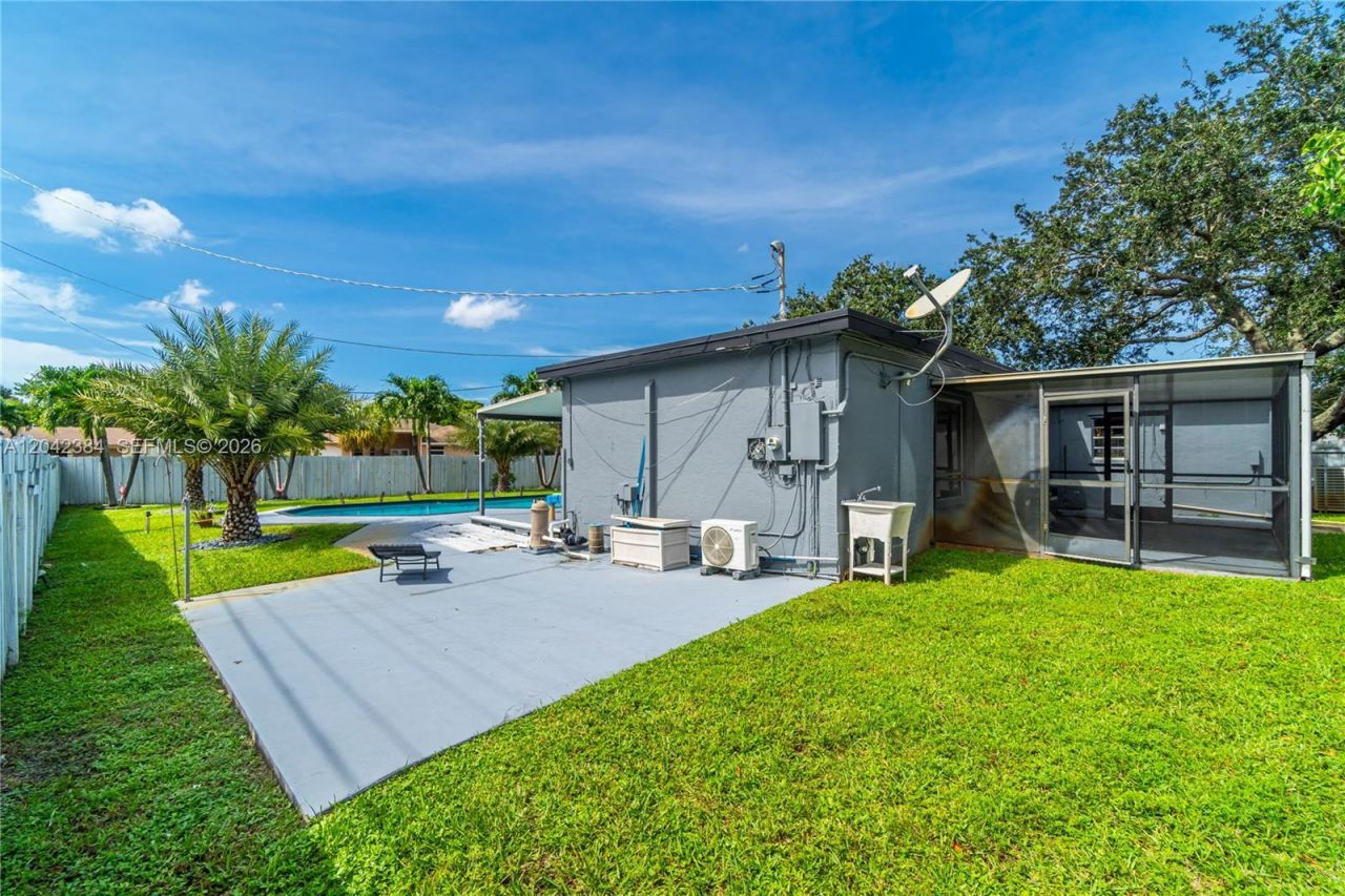 3338 Taft St , Hollywood, FL 33021 Photo