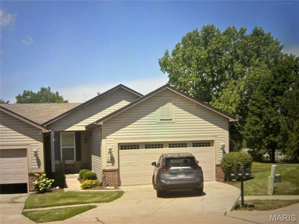 226 City Gate Lane, Saint Charles, MO 63303 Main Photo
