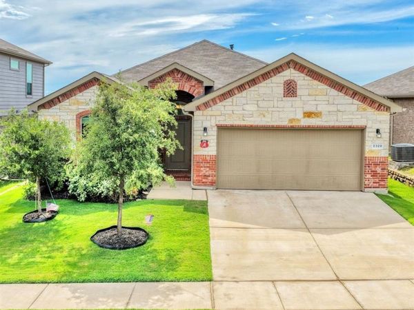 2328 Briscoe Ranch Drive, Weatherford, TX 76087