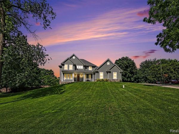1660 Winthrop Road, Bloomfield Twp, MI 48302