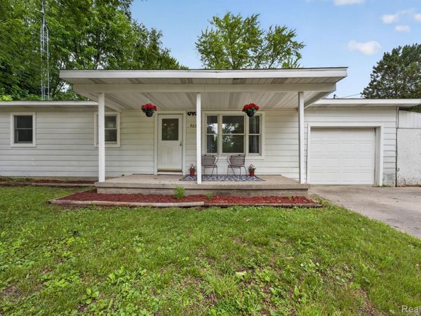 9288 Hilda Lane, Clayton Township, Mi 48433