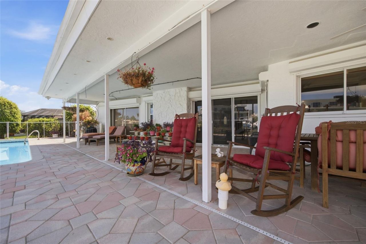 4912 58th Avenue S, Saint Petersburg, FL 33715 Photo