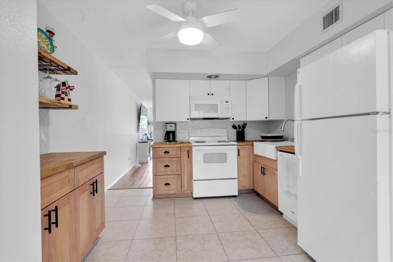 2461 Rhodesian Drive , Unit 45, Clearwater, FL 33763 Photo