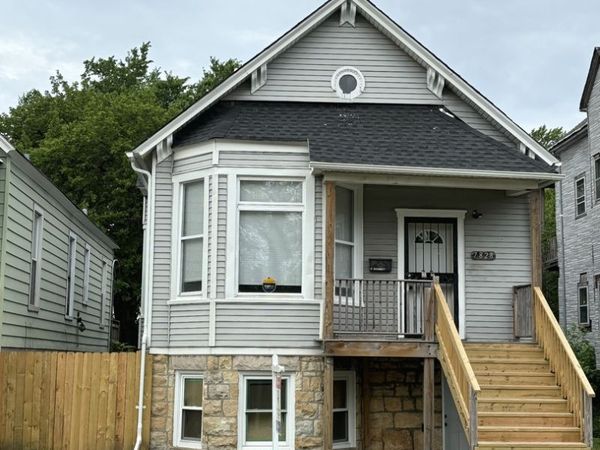7828 S Escanaba Avenue, Chicago, IL 60649