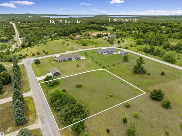 Scenic Drive, Honor, MI 49640