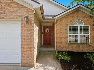 101 Clover Valley Drive, Lexington, KY 40511