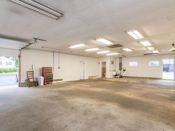 248 Laconia St, Springfield, MA 01129
