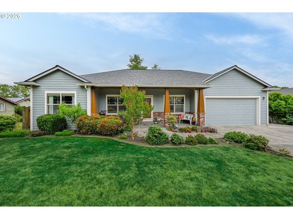 537 E MONROE ST, Carlton, OR 97111