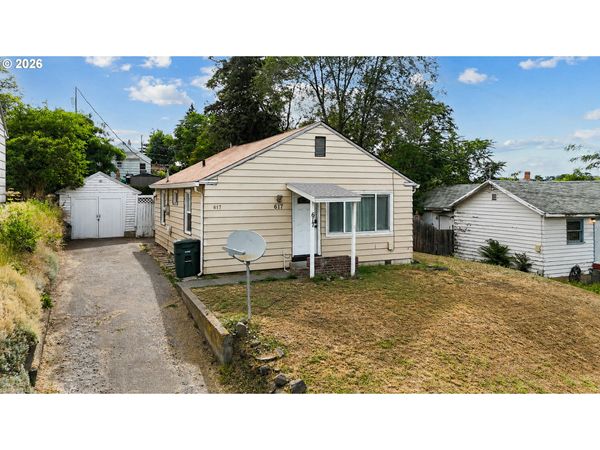 617 SE 8TH ST, Pendleton, OR 97801