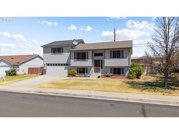 607 E AUTUMN AVE, Hermiston, OR 97838