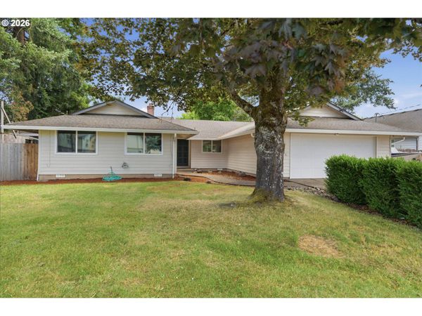 1360 SW 2ND ST, McMinnville, OR 97128