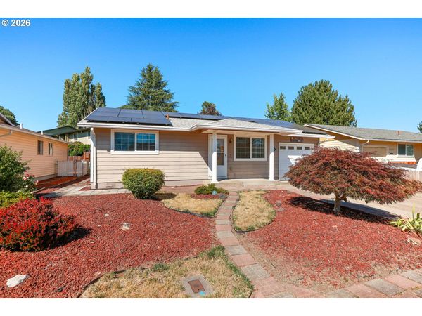 2247 OREGON CT, Woodburn, OR 97071