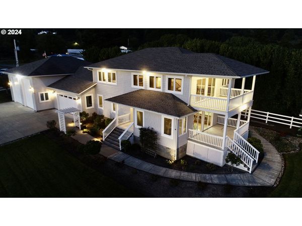 98694 WOODRIFF LN, Brookings, OR 97415