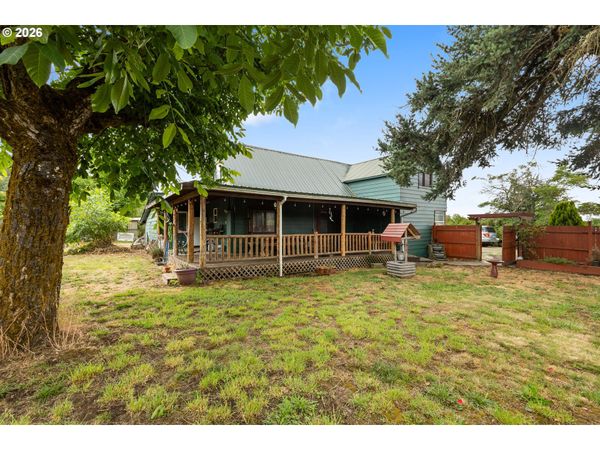5993 NONPAREIL RD, Sutherlin, OR 97479