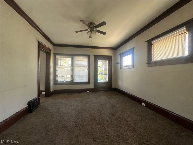 6404 Carl Avenue, Cleveland, OH 44103 Photo 2