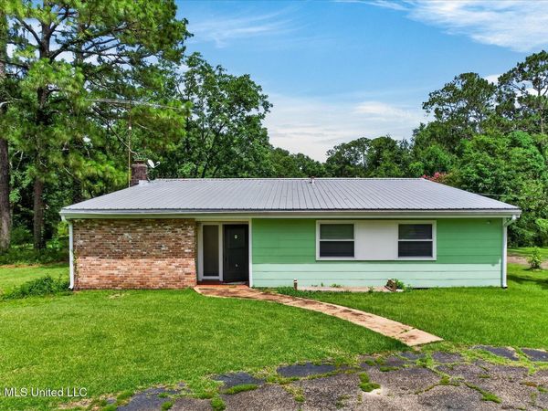 10452 U.s. 11 , Poplarville, MS 39470