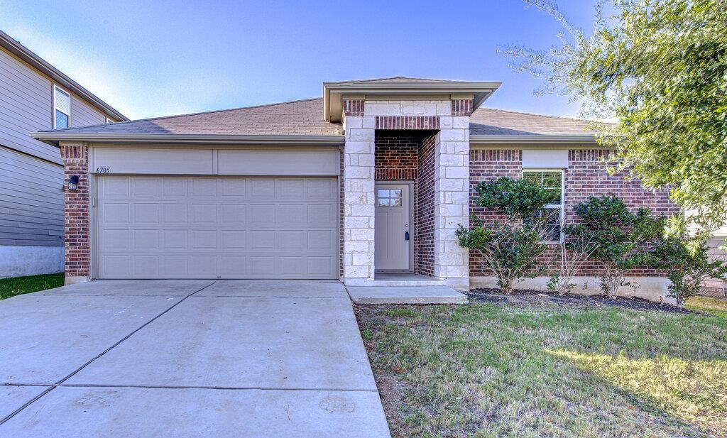 6705 Loretta White Ln, Austin, TX 78744 Main Photo