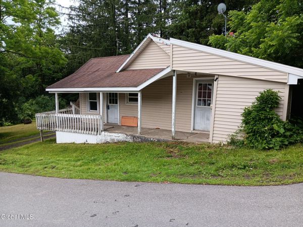 352 Hillside Road, Pattersonville, NY 12137